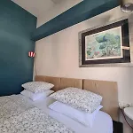 罗里公寓酒店 公寓 扎达尔